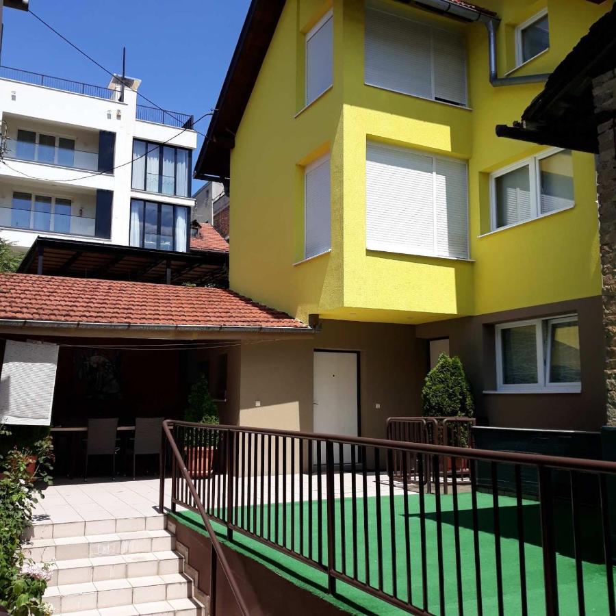 Dino'S Apartment Сараєво Екстер'єр фото